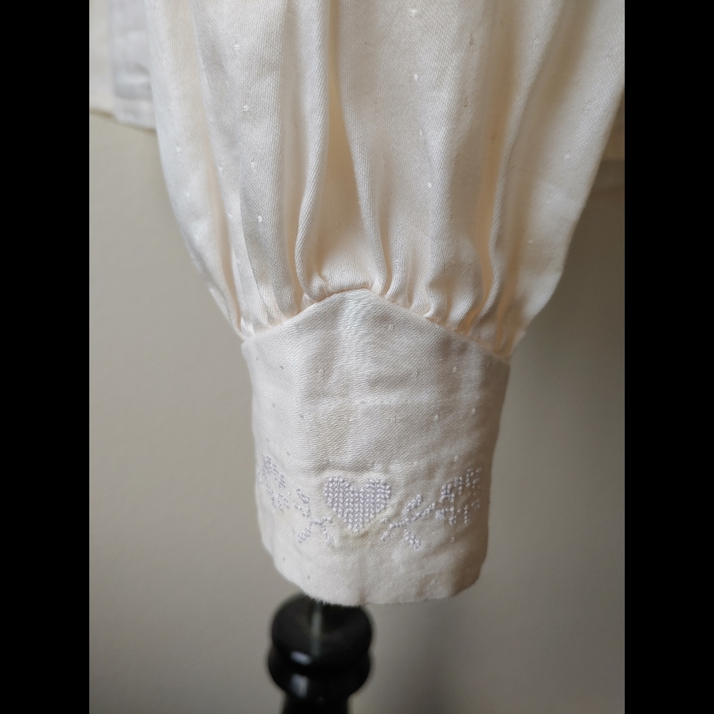 Ivory Blouse - Picture 4 of 10